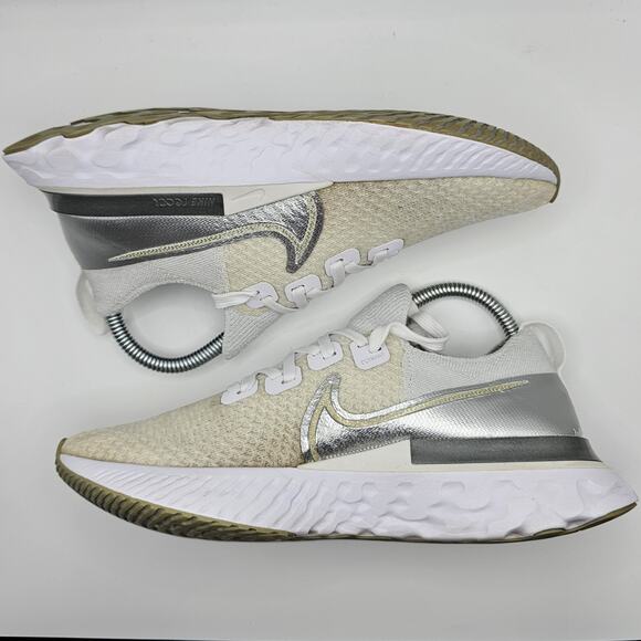 Nike Infinity Run React Flyknit 2 White Metallic Silver Womens 7.5 Sneakers - Picture 3 of 7